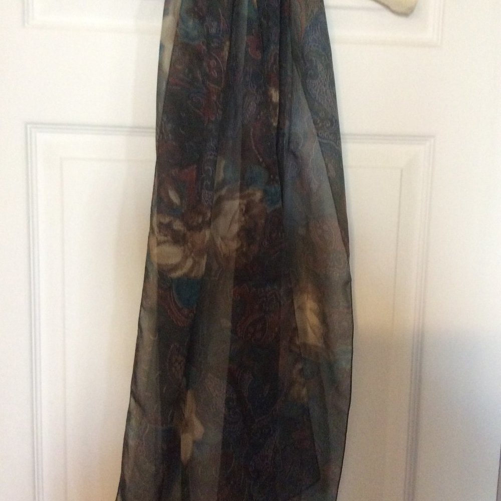 Long scarf